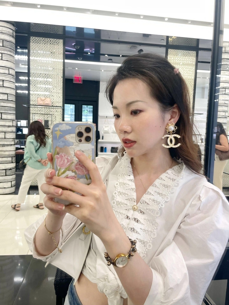 Ch**el earrings